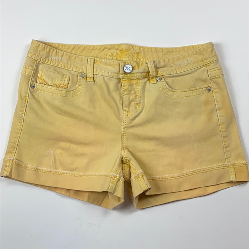 💛Maurices cuffed jean shorts w/ back pocket detail